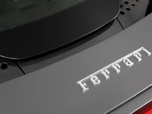 Used 2022 Ferrari SF90 Spider image 20