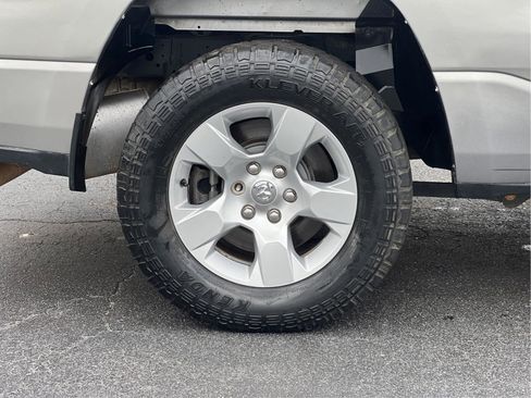 Used 2019 RAM 1500 Big Horn RWD image 25