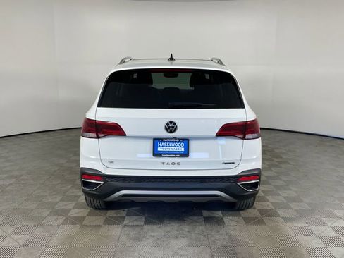 Used 2023 Volkswagen Taos SE w/ Panoramic Sunroof Package AWD/4WD image 15
