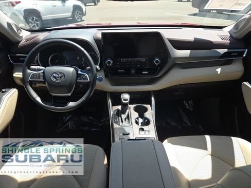 Used 2022 Toyota Highlander Limited AWD/4WD image 23