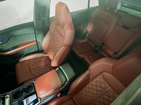 Used 2022 Audi SQ8 Prestige image 15