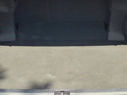 Used 2020 Toyota Camry SE FWD image 5