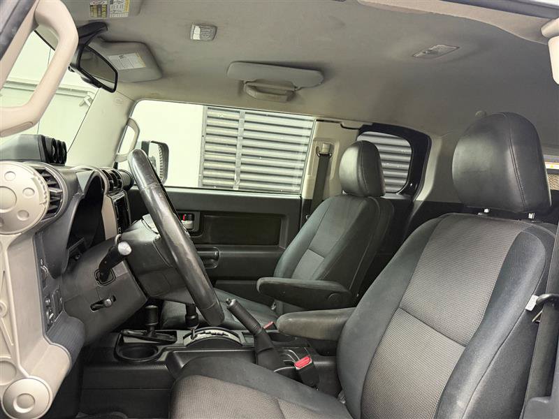 Used 2010 Toyota FJ Cruiser 4WD w/ Upgrade Pkg 2 image 9