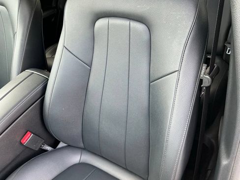 Used 2022 Mercedes-Benz GLA 250 4MATIC image 16