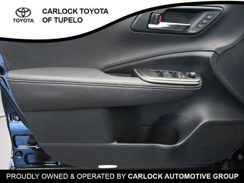 Used 2023 Toyota Crown Limited image 24