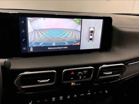 New 2026 Nissan Sentra SR w/ SR Premium Package FWD image 25