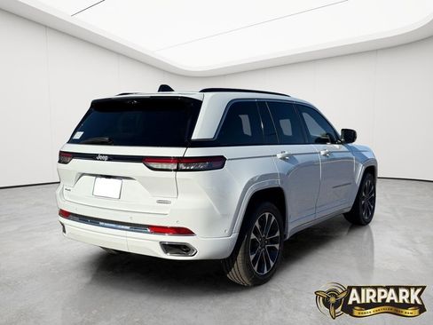 New 2025 Jeep Grand Cherokee Overland w/ Adv Protech Group III AWD/4WD image 4