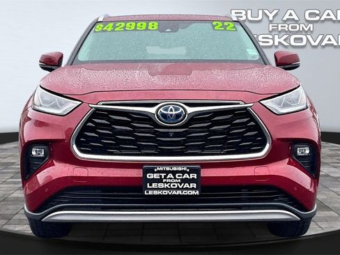 Used 2022 Toyota Highlander Platinum image 3