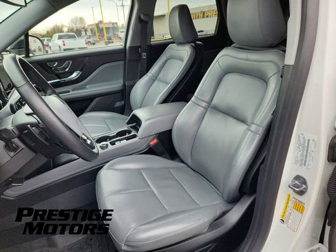 Used 2022 Lincoln Corsair AWD w/ Equipment Group 101A image 18