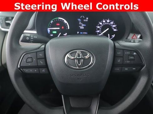 Used 2024 Toyota Sienna LE image 21