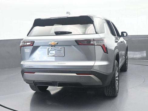 Used 2026 Chevrolet Equinox LT FWD image 5