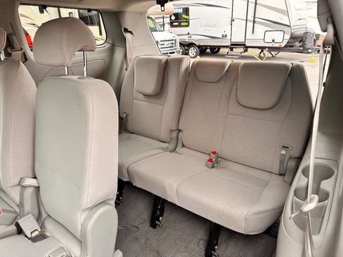 Used 2016 Kia Sedona LX w/ Option Group 020 image 47