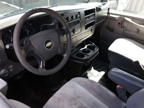 Used 2012 Chevrolet Express 3500 Extended RWD image 6