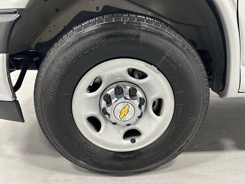 Used 2025 Chevrolet Express 3500 LT w/ LT Preferred Equipment Group image 51
