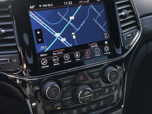 Used 2021 Jeep Grand Cherokee Laredo X image 22