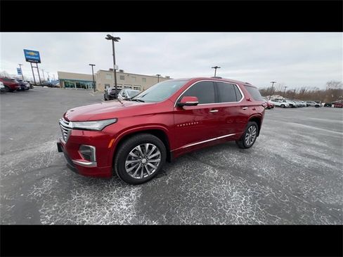 Certified 2023 Chevrolet Traverse Premier w/ LPO, Floor Liner Package image 4