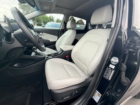 Used 2023 Hyundai Kona Limited AWD/4WD image 11