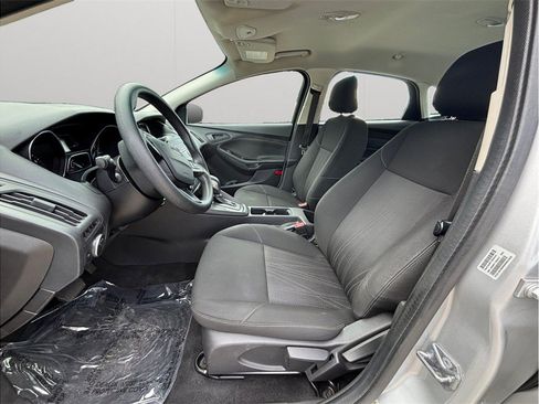 Used 2018 Ford Focus S FWD image 2