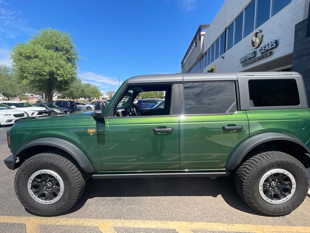 Used 2023 Ford Bronco Badlands AWD/4WD image 3