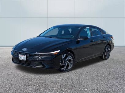 Used 2024 Hyundai Elantra SEL w/ Convenience Package