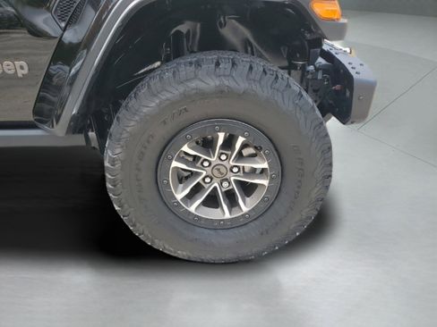 Used 2024 Jeep Wrangler Rubicon 392 image 32