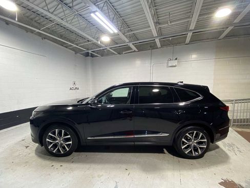 Used 2024 Acura MDX SH-AWD w/ Technology Package image 3