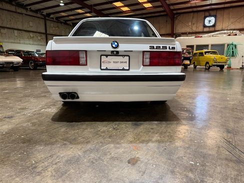Used 1987 BMW 325is Coupe RWD image 21