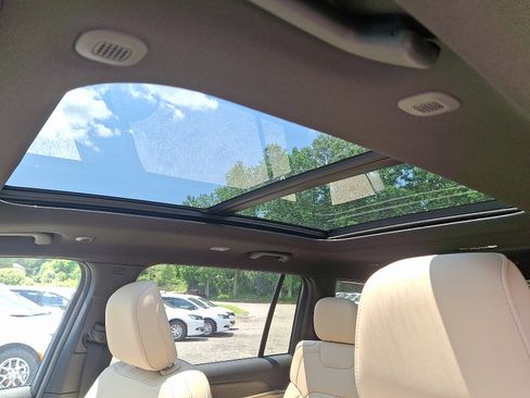 New 2025 Jeep Grand Cherokee L Limited w/ Trailer Tow Package image 9