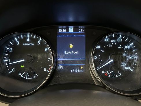 Used 2020 Nissan Rogue Sport SL w/ Premium Package FWD image 10