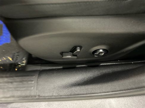 Used 2021 Jeep Cherokee Latitude Lux w/ Comfort/Convenience Group image 17