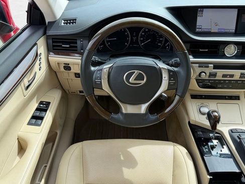 Used 2014 Lexus ES 350 w/ Premium Package FWD image 8