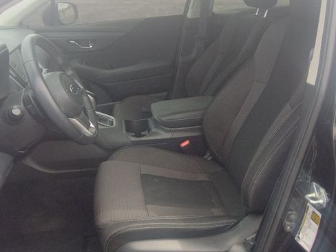 Used 2023 Subaru Outback Premium AWD/4WD image 9