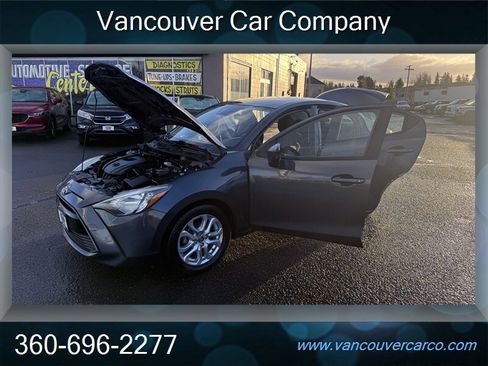 Used 2018 Toyota Yaris iA image 34