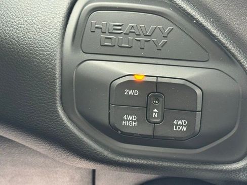 New 2026 RAM 2500 Laramie AWD/4WD image 23