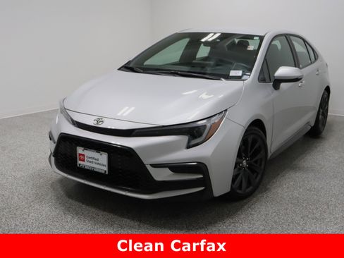 Certified 2024 Toyota Corolla SE image 2