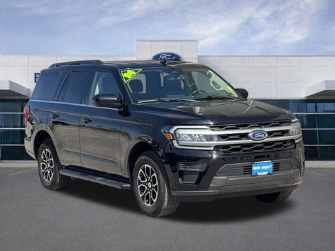Used 2024 Ford Expedition XLT image 2