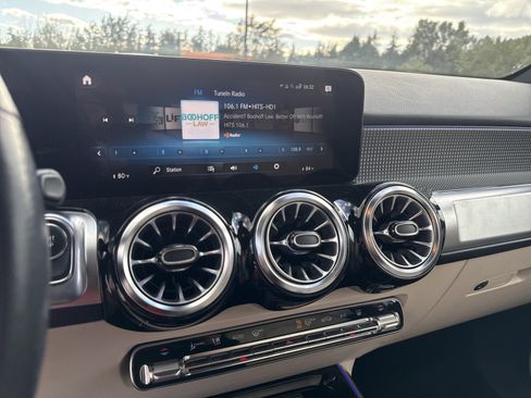 Certified 2023 Mercedes-Benz EQB 300 4MATIC image 10