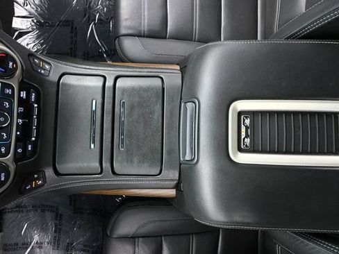 Used 2020 GMC Yukon Denali w/ Denali Ultimate Package AWD/4WD image 40