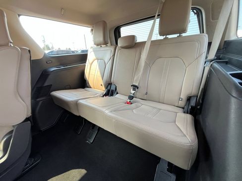 Used 2024 Ford Expedition Max Limited RWD image 33