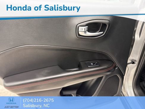 Used 2019 Jeep Compass Trailhawk image 16