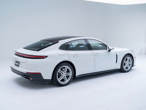 Certified 2024 Porsche Panamera image 9