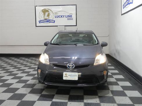 Used 2015 Toyota Prius Four FWD image 2