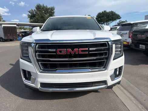 Used 2023 GMC Yukon SLT w/ SLT Luxury Package RWD image 2
