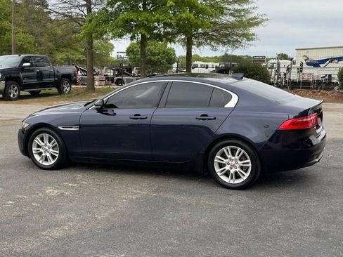 Used 2018 Jaguar XE Premium image 5