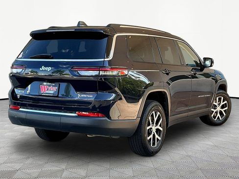 Used 2023 Jeep Grand Cherokee L Limited AWD/4WD image 6