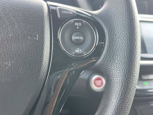 Used 2016 Honda Accord EX image 31