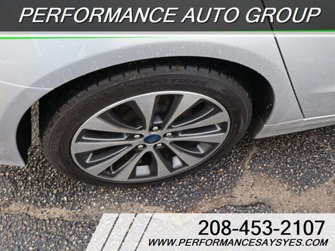 Used 2019 Ford Fusion SE image 27