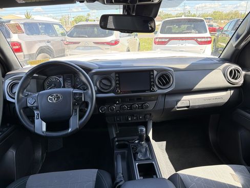 Used 2023 Toyota Tacoma TRD Off-Road AWD/4WD image 13