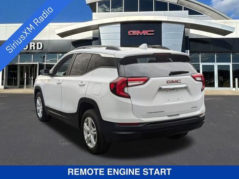 Certified 2022 GMC Terrain SLE w/ Driver Convenience Package image 7