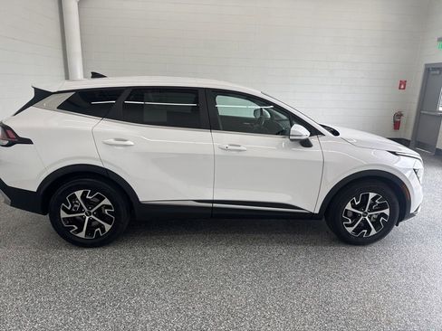 Used 2025 Kia Sportage EX FWD image 6